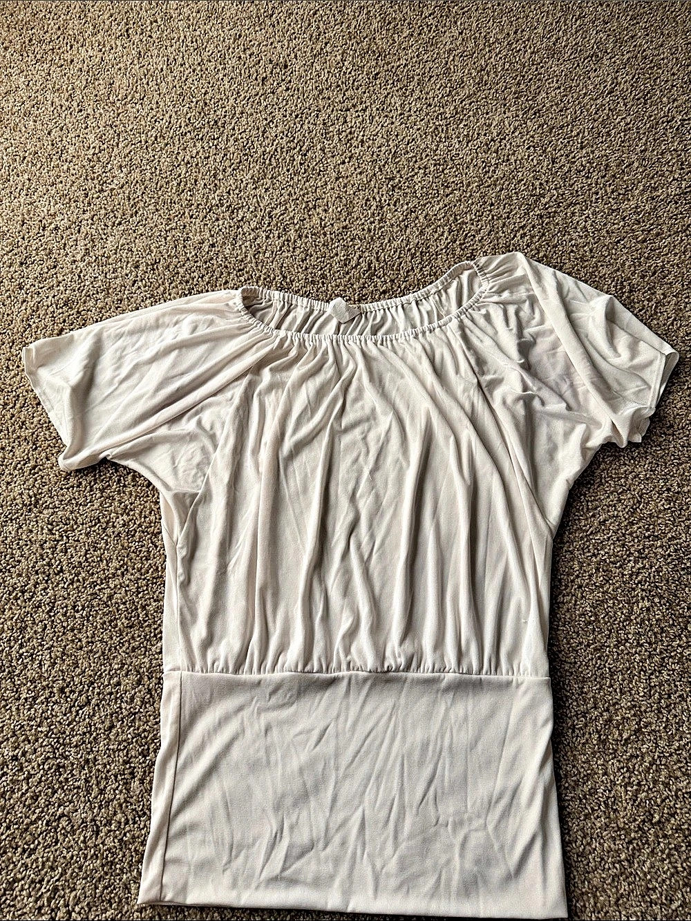 Studio Y Gathered Short Sleeve Top in White Size Medium